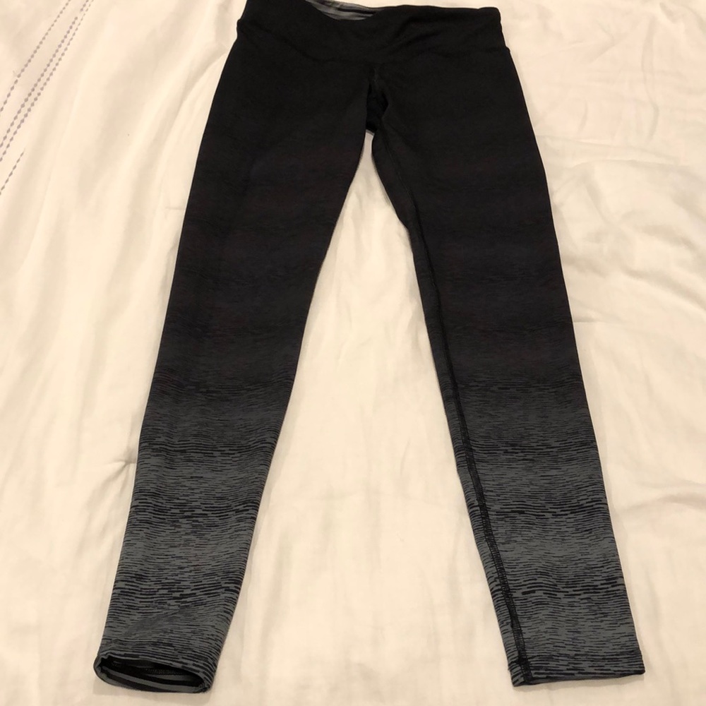 Champion black and grey ombré leggings. Size small